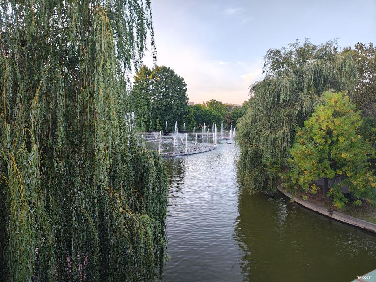 Dancing Fountains and Summer Vibes in IOR Park — Parks — Travocost photography