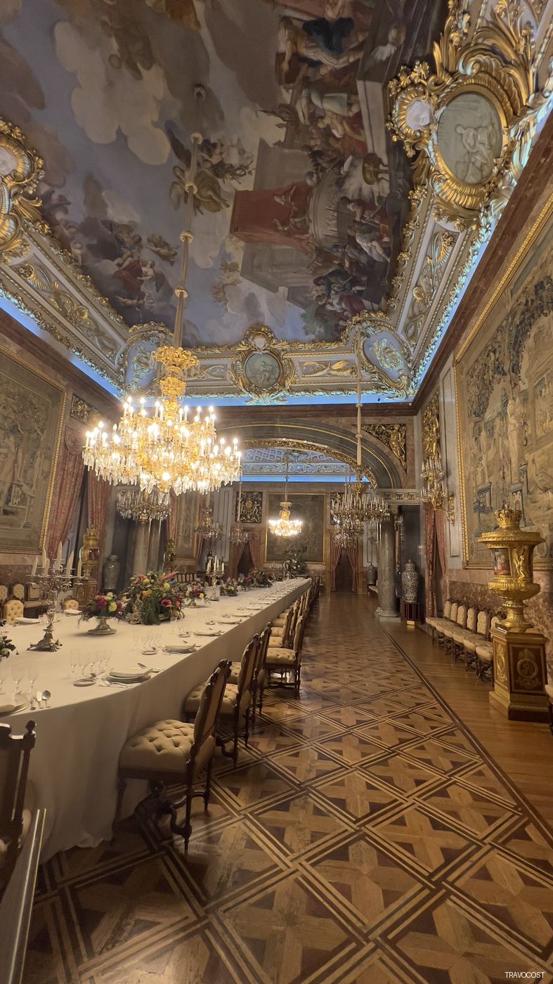Royal Palace Madrid — Culture & Traditions — Travocost photography